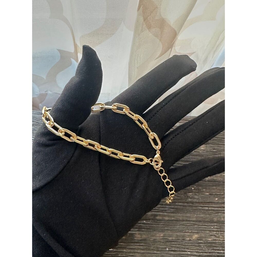 Quality Laminated Gold Paper Clip Bracelet